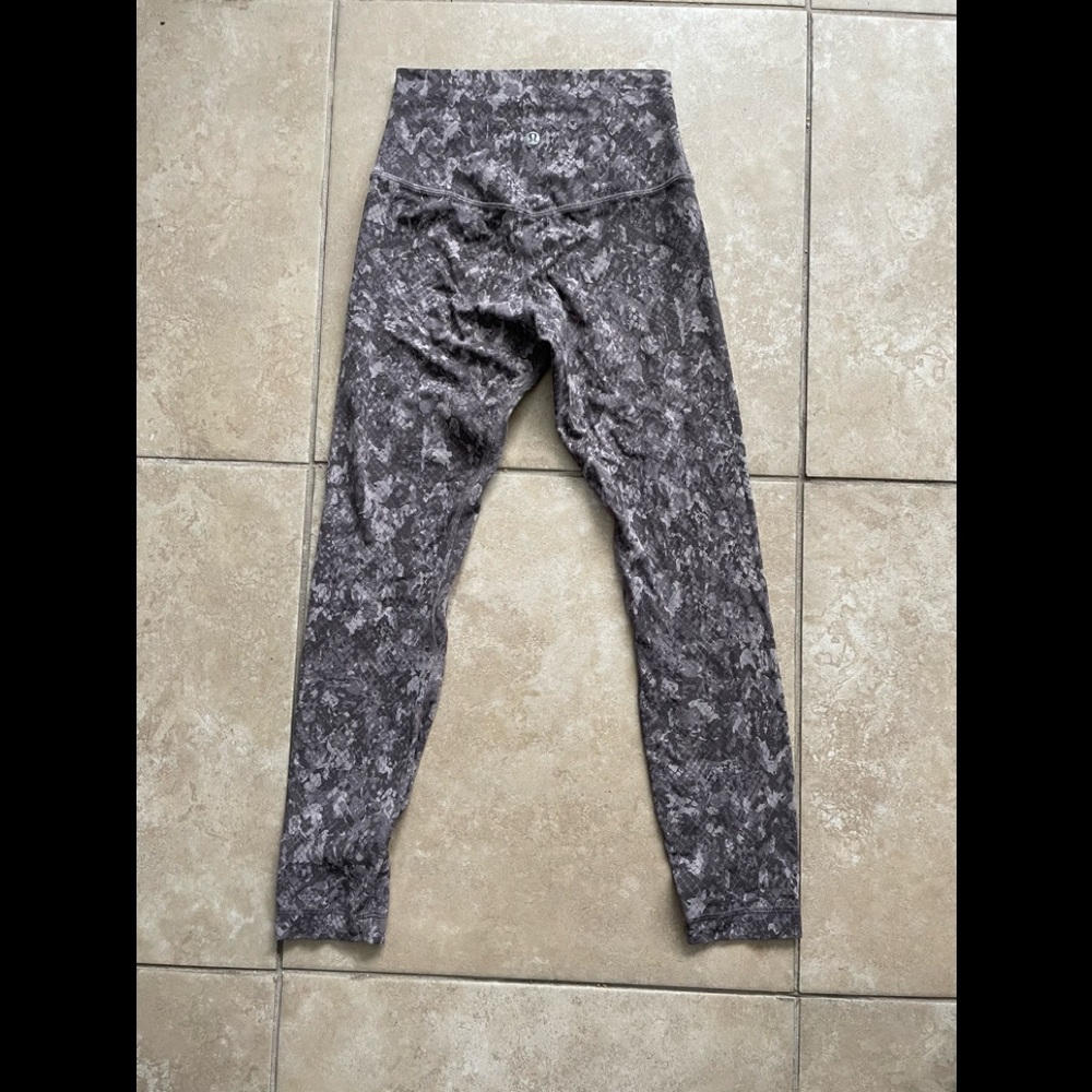 Lululemon align high rise pant 25” size 4